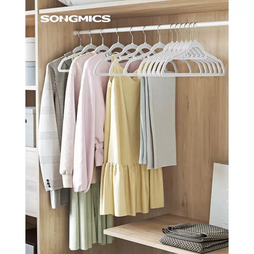 SONGMICS bársony vállfák, 50 darabos csomag, csúszásmentes ruhafogasok, 0,6 cm vastagságú,