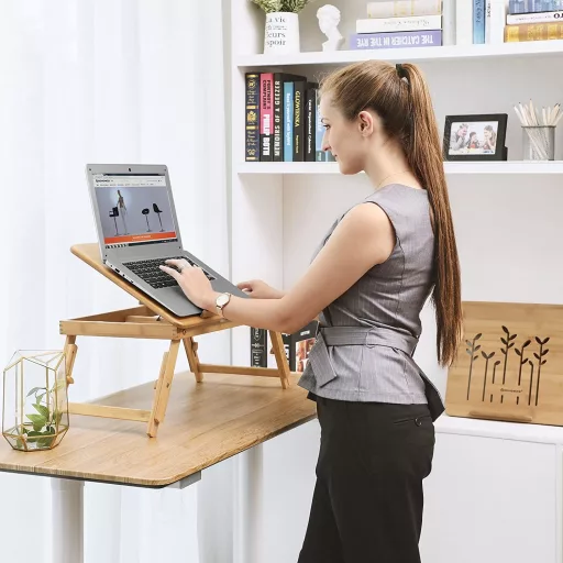 SONGMICS Bambusz Laptop Asztal, Összecsukható Ágyasztal, Magasságban Állítható Kanapé