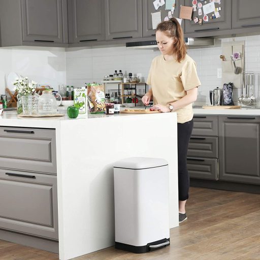 SONGMICS szemetes, 30L szemetes kuka, acél pedálos kuka, belső vödörrel és fedéllel, lágy