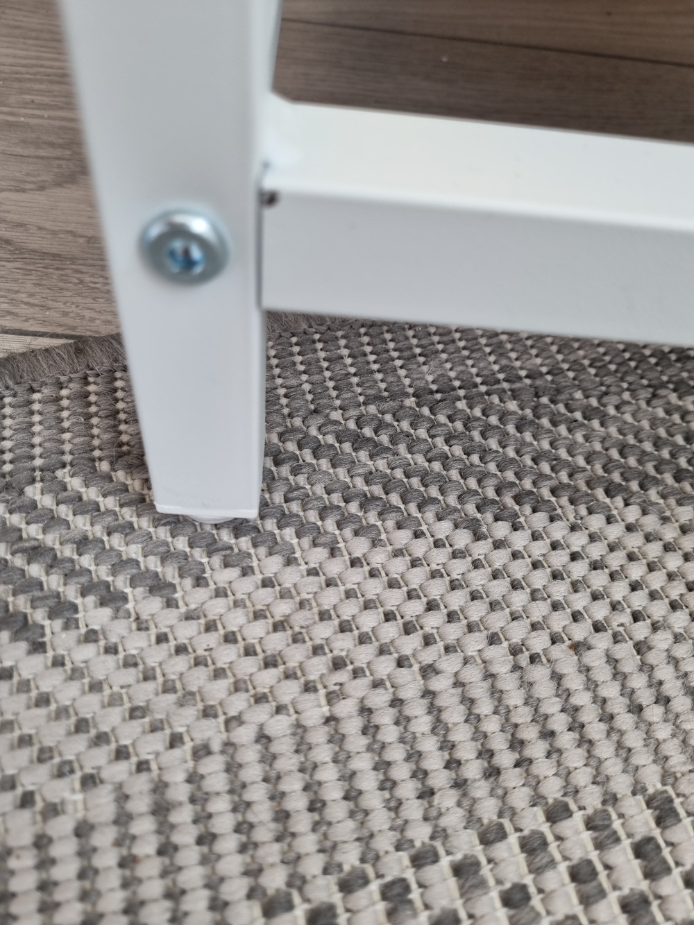 Szennyestartó, kihúzható és levehető ruhatartó zsákkal, fehér