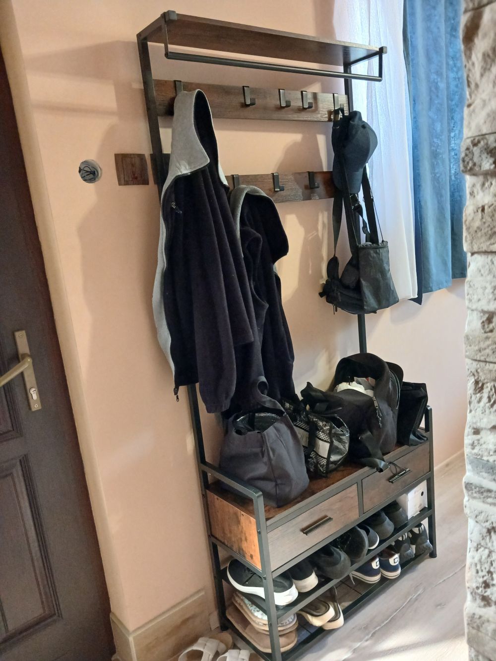 Előszobafal paddal és cipőtárolóval, 2 textilfiókkal, 10 akasztóval, rusztikus barna és